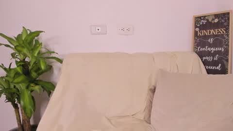 LULU online show from January 26, 2025, 7:10 am