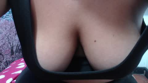 Snapshot of lulu_xxx_pervert chatting on February 27, 2025, 12:43 am  Lulu  online show from February 27, 2025, 12:43 am