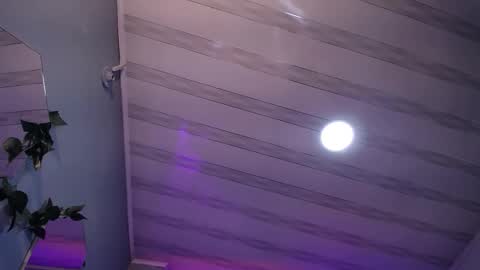 Snapshot of lulugh_ chatting on October 21, 2025, 7:58 pm lulu online show from October 21, 2025, 7:58 pm