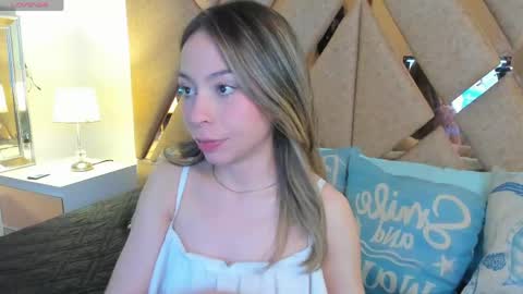luluuberry online show from June 1, 2026, 7:37 pm