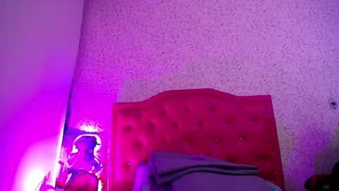 Luly online show from November 14, 2025, 3:16 am