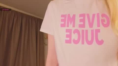 Kate online show from October 26, 2025, 8:09 am