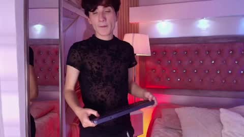 Snapshot of lumiernova chatting on April 19, 2026, 8:00 pm Lumier online show from April 19, 2026, 8:00 pm