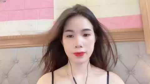 Luna online show from April 8, 2026, 6:35 am