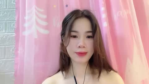 Luna online show from April 21, 2026, 1:18 am