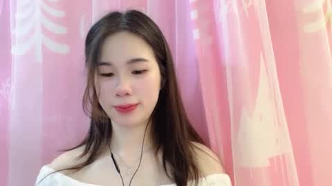 Luna online show from April 21, 2026, 2:51 am