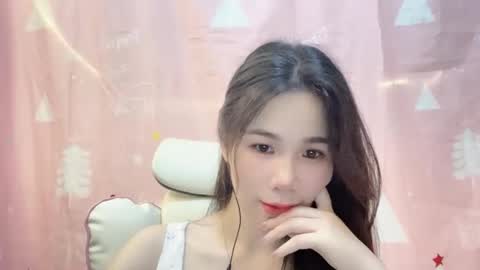 Luna online show from April 24, 2026, 8:50 am