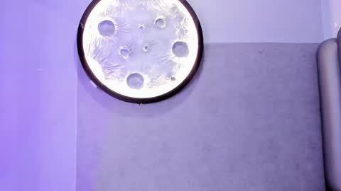 Luna online show from January 16, 2026, 11:36 am