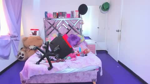 luna_analya online show from March 20, 2026, 3:28 pm