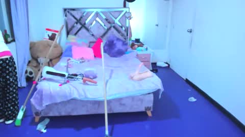 luna_analya online show from March 21, 2026, 9:58 am