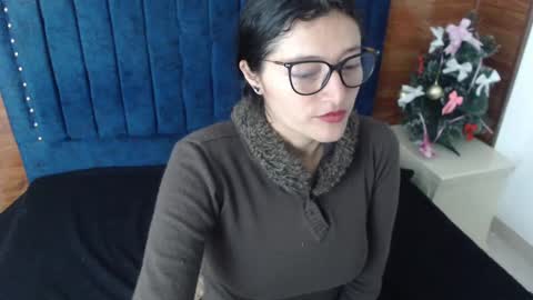 Snapshot of luna_azul_15 chatting on December 23, 2024, 6:16 pm dalia online show from December 23, 2024, 6:16 pm