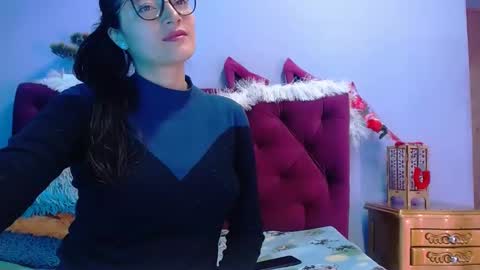 Snapshot of luna_azul_15 chatting on January 11, 2025, 1:53 pm dalia online show from January 11, 2025, 1:53 pm