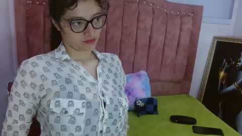 Snapshot of luna_azul_15 chatting on January 16, 2025, 2:08 pm dalia online show from January 16, 2025, 2:08 pm