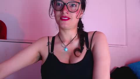 Snapshot of luna_azul_15 chatting on March 5, 2025, 12:33 pm dalia online show from March 5, 2025, 12:33 pm