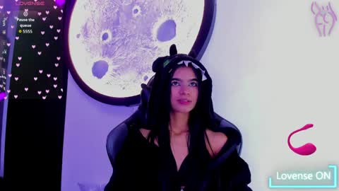 luna_bella_23 online show from May 30, 2026, 5:59 am