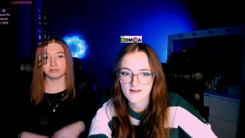 luna_berryy online show from February 6, 2025, 8:23 pm