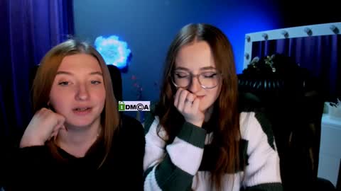 luna_berryy online show from February 6, 2025, 11:26 pm