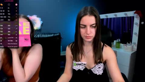 luna_berryy online show from February 11, 2025, 8:10 pm