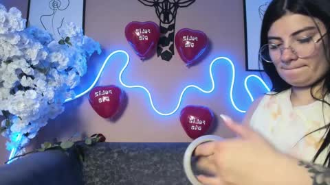 luna_clarx online show from September 13, 2025, 4:01 am