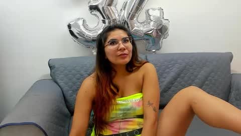 luna  online show from January 26, 2025, 1:58 pm