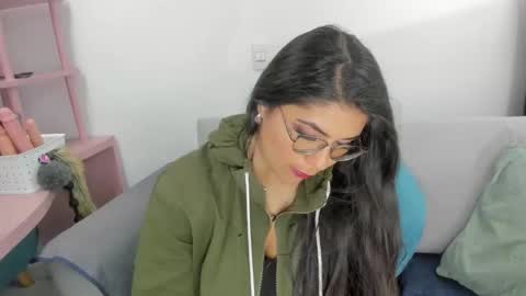 luna  online show from January 18, 2026, 11:03 am