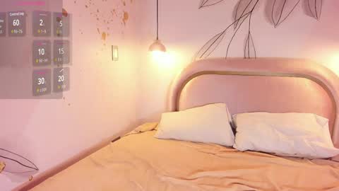 luna_ferrari online show from April 11, 2026, 11:47 am