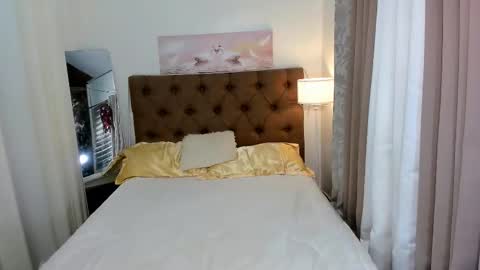 Snapshot of luna_harper13 chatting on September 9, 2025, 12:05 pm luna_harper13 online show from September 9, 2025, 12:05 pm