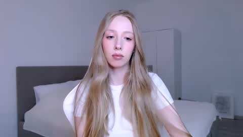 Luna online show from February 19, 2026, 9:55 pm