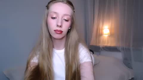 Luna online show from June 27, 2026, 10:37 pm