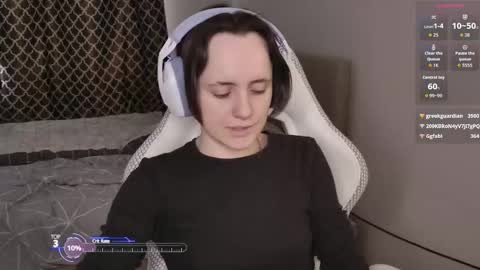 luna_loveeee online show from February 15, 2026, 7:51 am