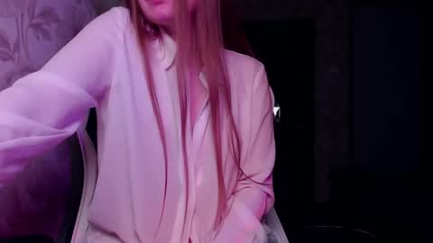 Luna online show from January 3, 2025, 1:16 am