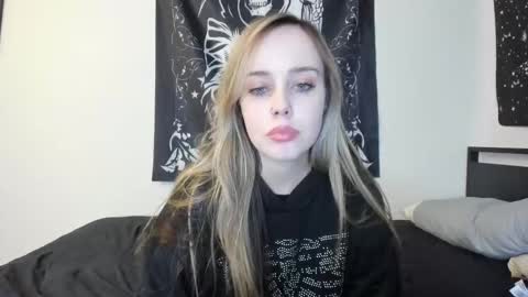 Luna online show from November 13, 2025, 6:56 am