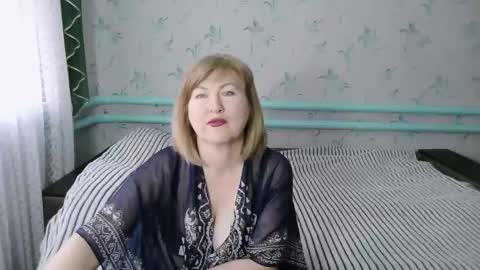 luna_lure11 online show from April 16, 2026, 9:32 am