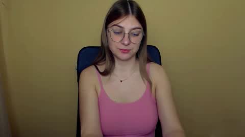 Luna online show from October 30, 2025, 9:22 am