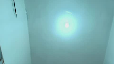 Luna  online show from April 17, 2026, 8:34 pm