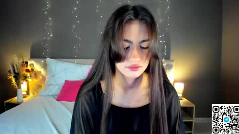 Snapshot of luna_mee chatting on April 21, 2026, 1:07 am Adele online show from April 21, 2026, 1:07 am