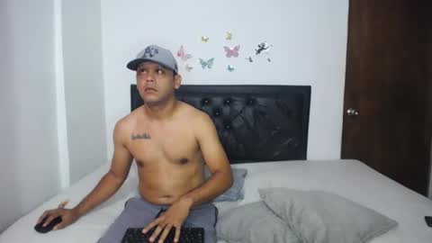 Luna y pitufo online show from December 17, 2025, 10:21 am