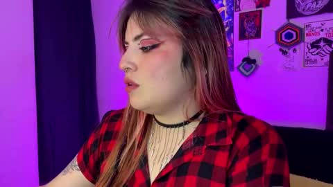 luna_rayy online show from October 12, 2025, 5:39 am