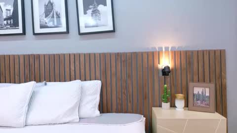 LUNA  online show from January 15, 2026, 1:26 pm