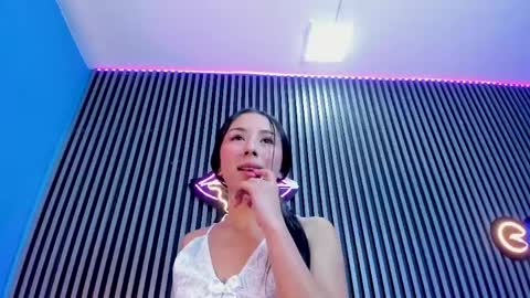 Luna Rosse  online show from May 13, 2026, 8:06 pm