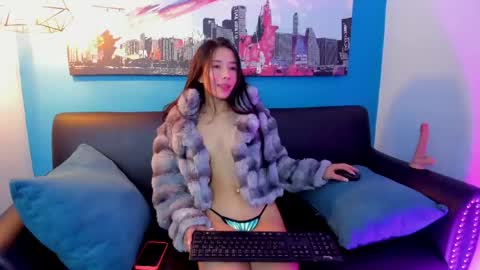 Luna Rosse  online show from May 22, 2026, 2:01 pm