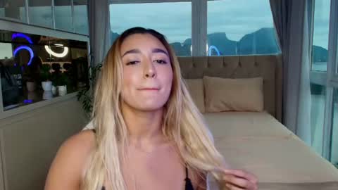 Luna online show from July 5, 2026, 7:10 pm