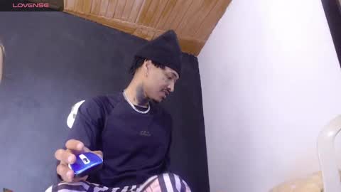 luna_y_anaconda online show from May 19, 2026, 1:06 pm