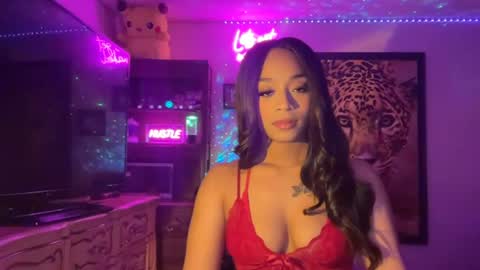 lunaa_11 online show from June 24, 2026, 7:40 am