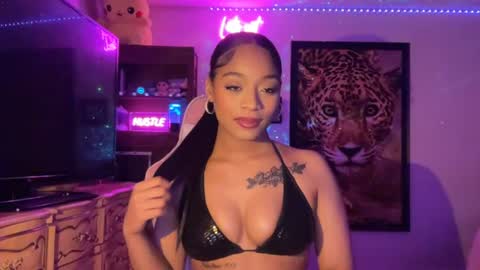 lunaa_11 online show from July 29, 2026, 7:06 am