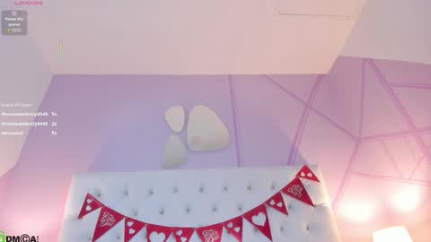 lunaa_hart online show from February 15, 2026, 7:51 am