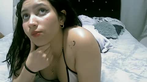 lunaa_sub online show from February 22, 2025, 12:38 am