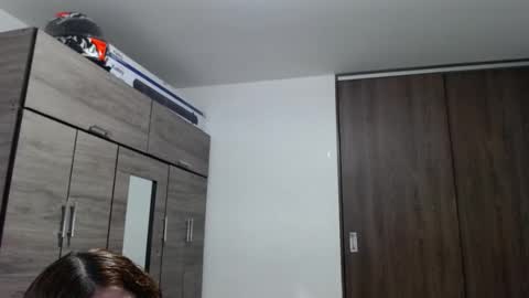 lunaa_sub online show from October 4, 2025, 6:17 pm