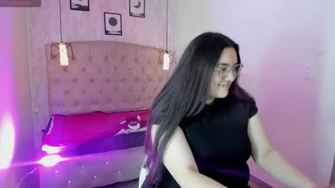 Snapshot of lunaberry_ chatting on March 20, 2026, 10:14 pm Luna online show from March 20, 2026, 10:14 pm