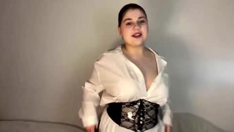 Luna online show from February 18, 2026, 8:10 am